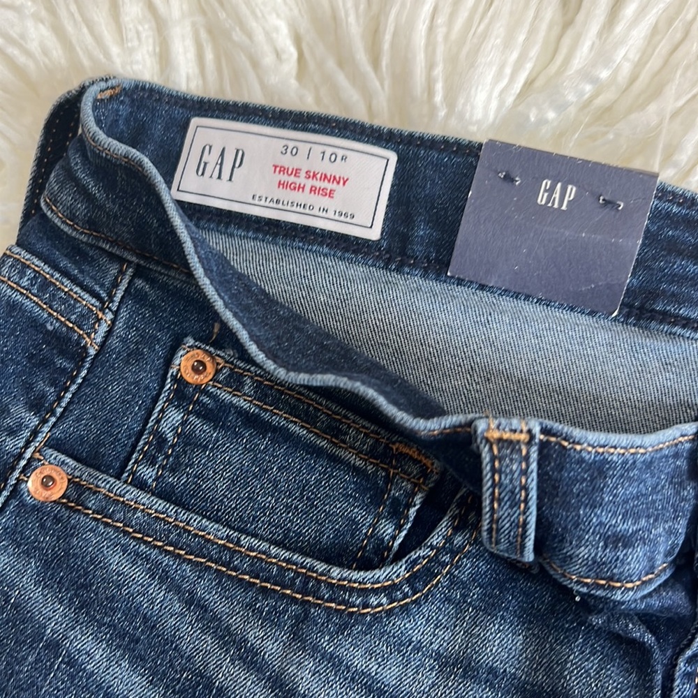 True Skinny High Rise Jeans - Picture 3 of 4